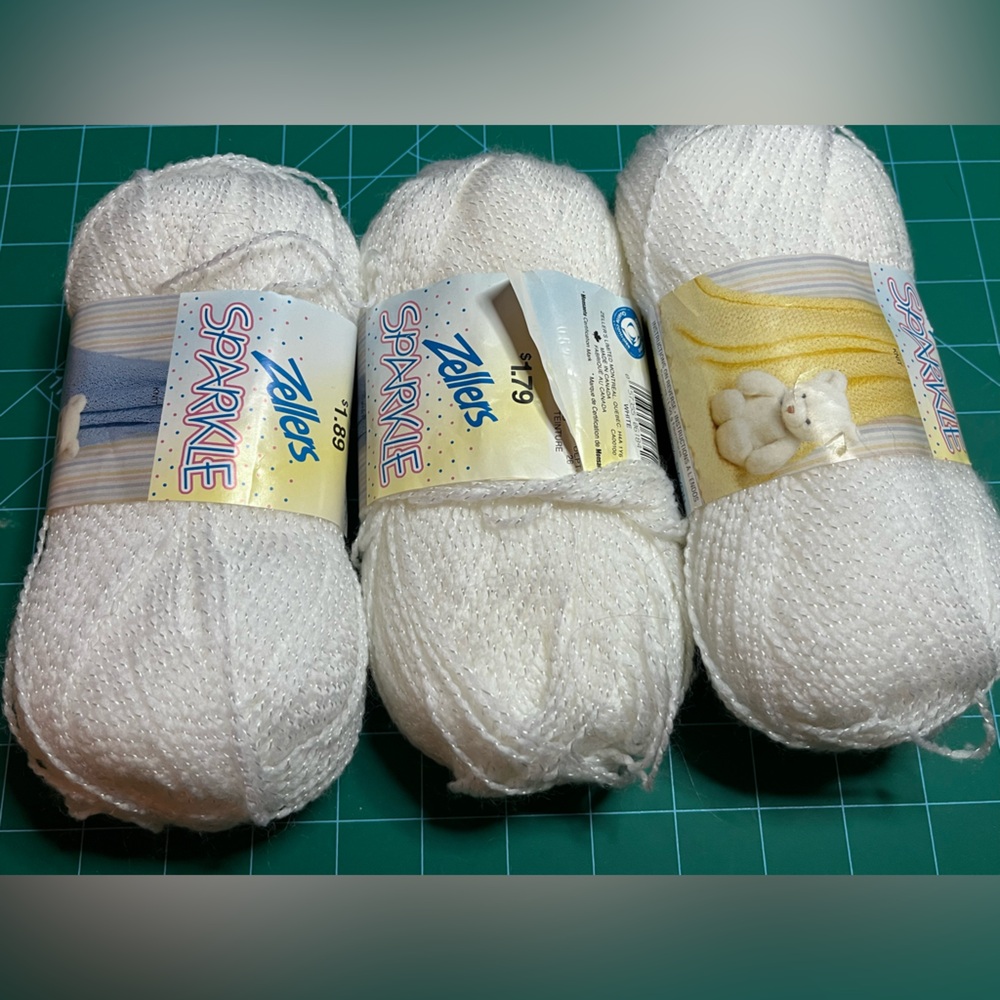 Zellers White Sparkle Yarn